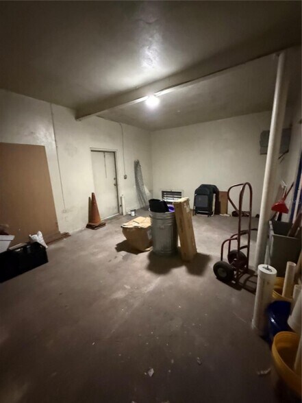 More Photos Of 5610 N Nebraska Ave, Tampa Office For Sale