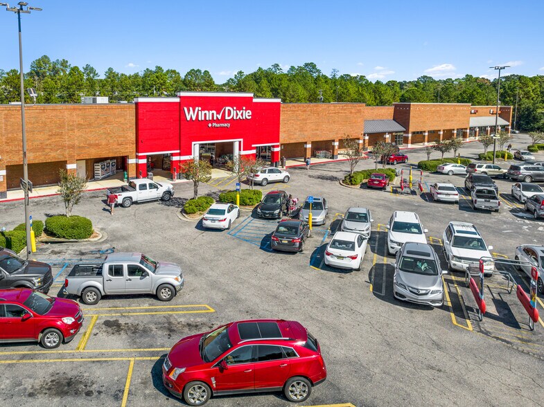 More Photos Of 6300 Grelot Rd, Mobile Storefront For Lease