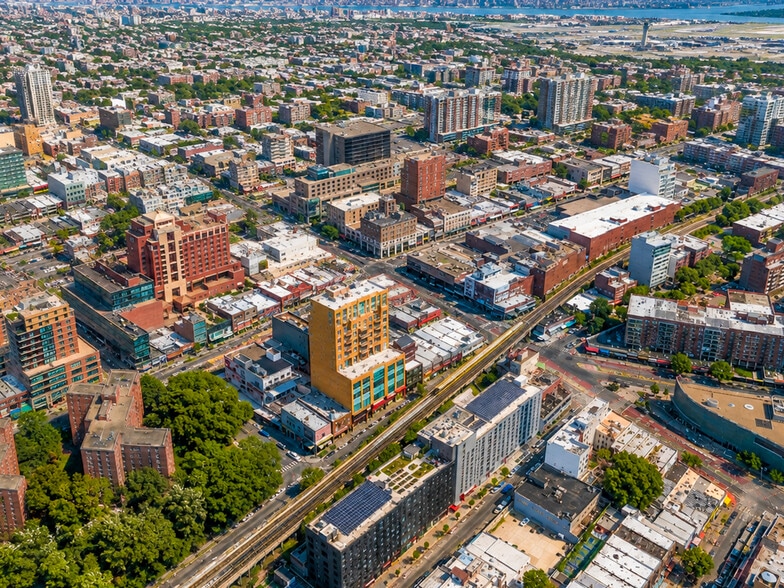 More Photos Of 13511 40th Rd, Flushing Apartments For Sale