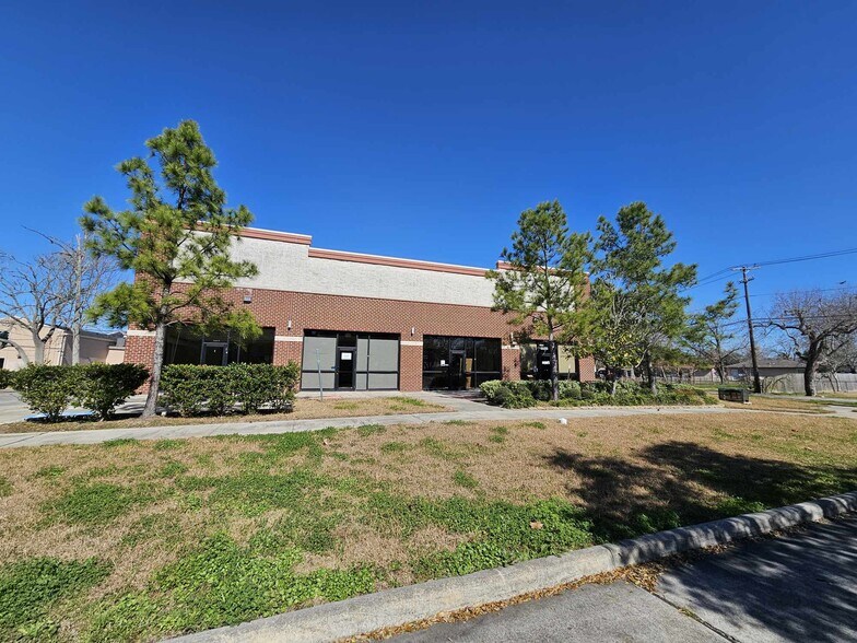 More Photos Of 4312 Saint Goar St, Dickinson General Retail For Sale