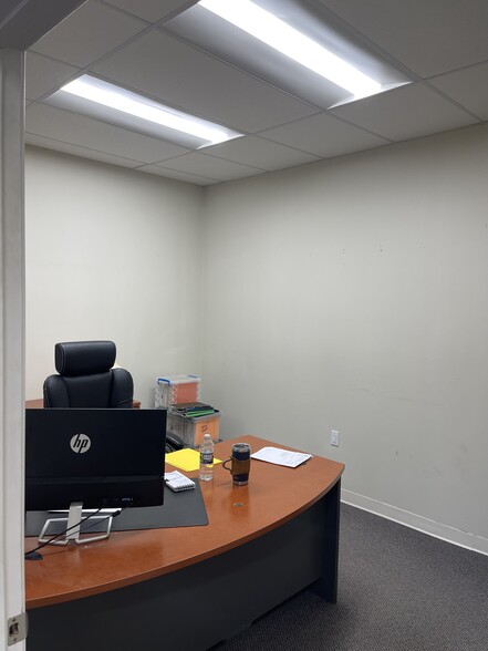 More Photos Of 5715 Industry Ln, Frederick Flex For Lease