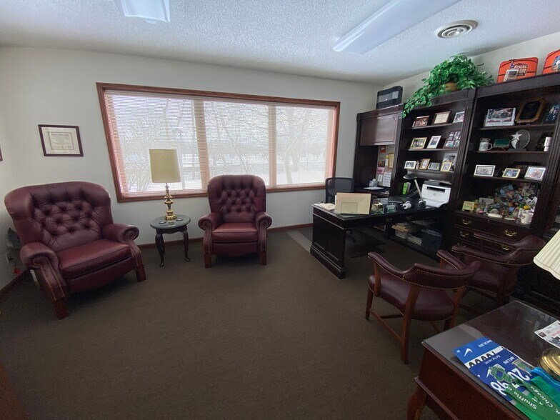 More Photos Of 1627 E Jefferson Rd, Mishawaka Office For Sale