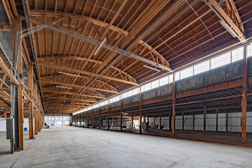 More Photos Of 3383 E Gage Ave, Huntington Park Warehouse For Lease