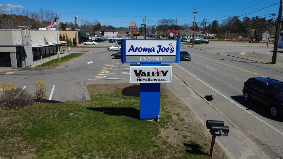 More Photos Of 156 Pleasant St, Brunswick Storefront Retail Office For Lease