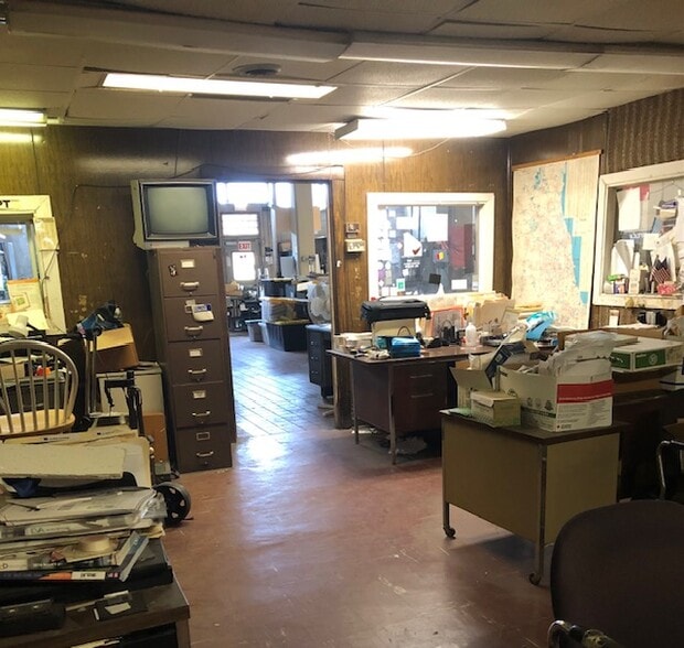 More Photos Of 2420-2422 S Michigan Ave, Chicago Office For Sale