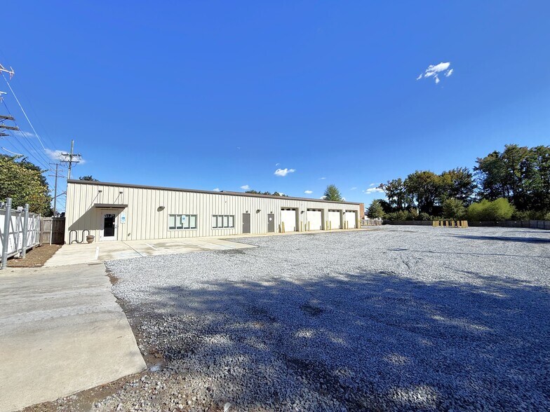 Primary Photo Of 448 Springbrook Rd, Charlotte Warehouse For Lease