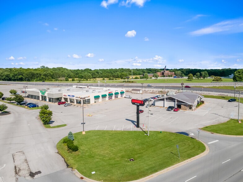 More Photos Of 4000 Fort Campbell Blvd, Hopkinsville Movie Theatre For Sale