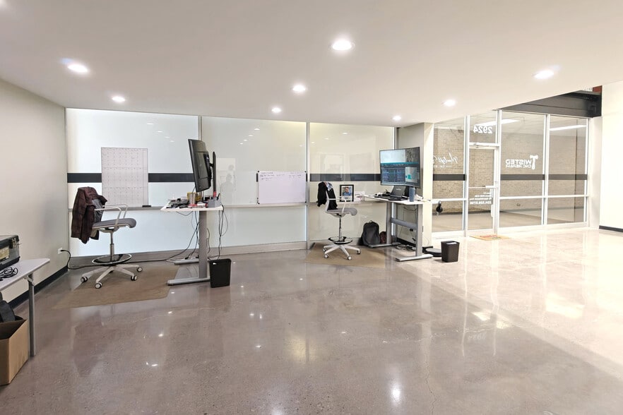 More Photos Of 2924 Malmo Dr, Arlington Heights Warehouse For Sale