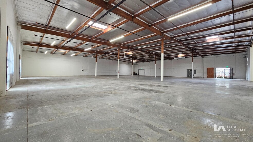 More Photos Of 1904 E Dominguez St, Carson Warehouse For Lease