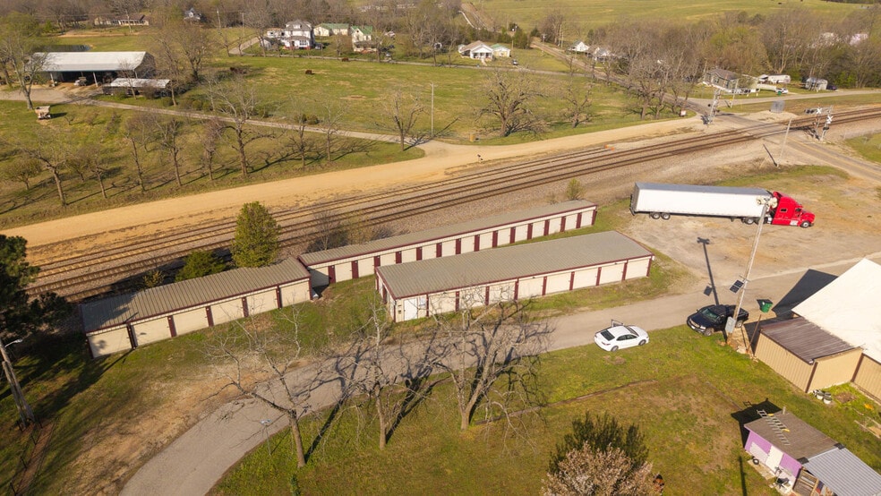 More Photos Of 101 Bingham st, Koshkonong Specialty For Sale