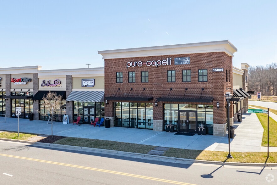 More Photos Of 14013 N Creek Village Dr, Huntersville Unknown For Lease