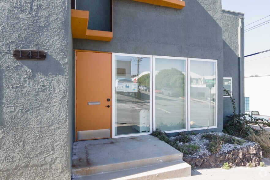 More Photos Of 1140 E Franklin Ave, El Segundo Light Manufacturing For Lease