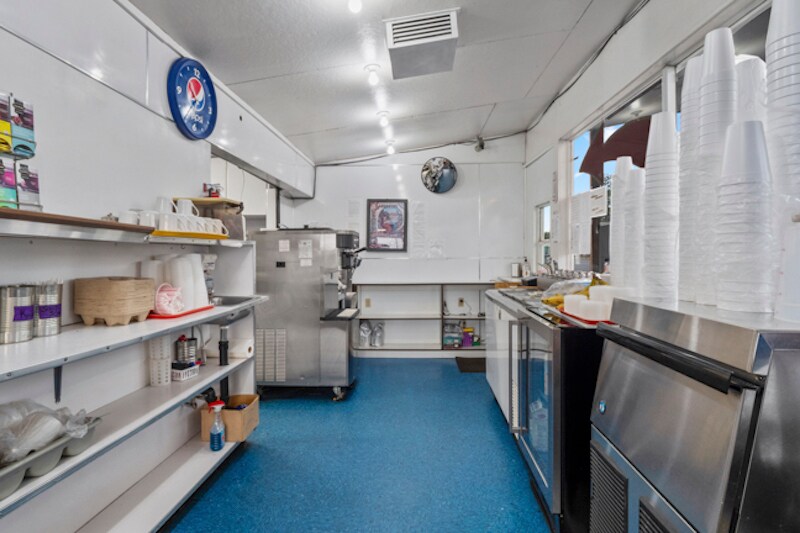 More Photos Of 210 Broadway Ave, Reardan Specialty For Sale