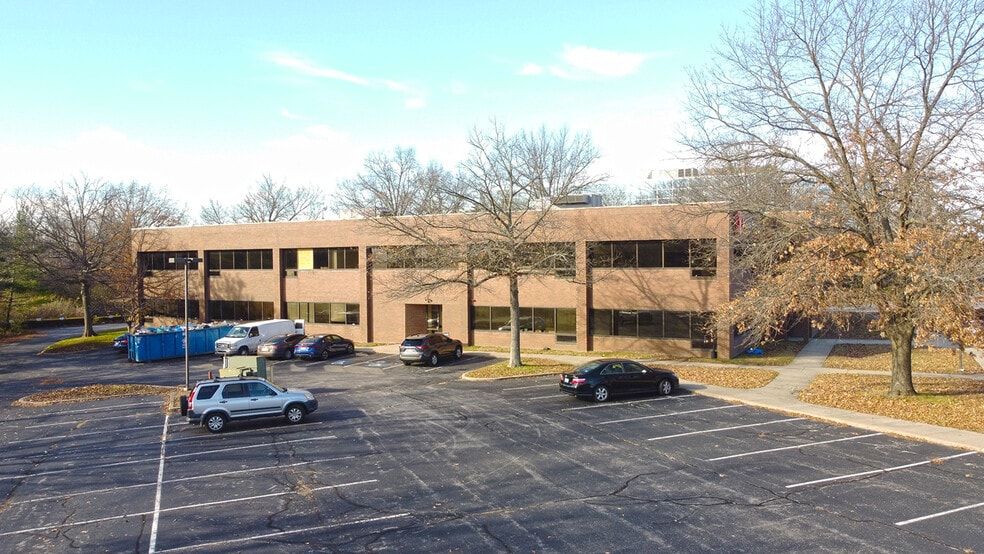 More Photos Of 800 Corporate Dr, Lexington Office For Lease