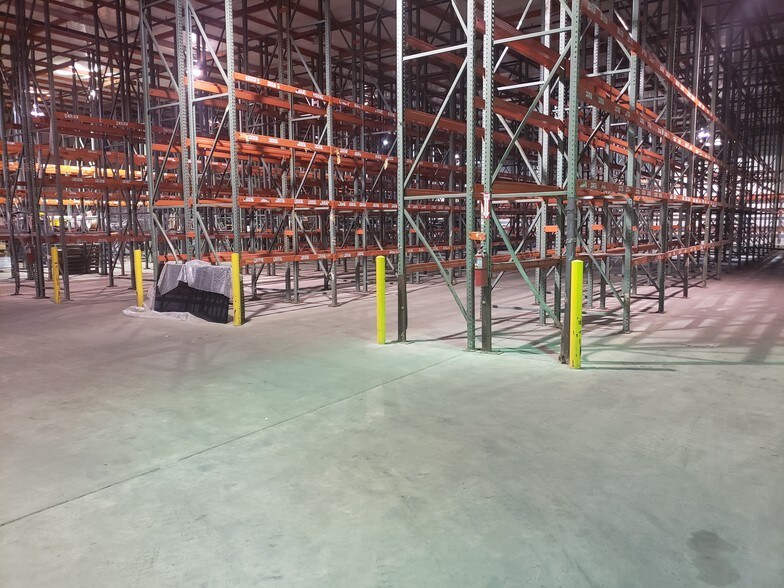 More Photos Of 2200 Commercial Ln, Little Rock Warehouse For Lease