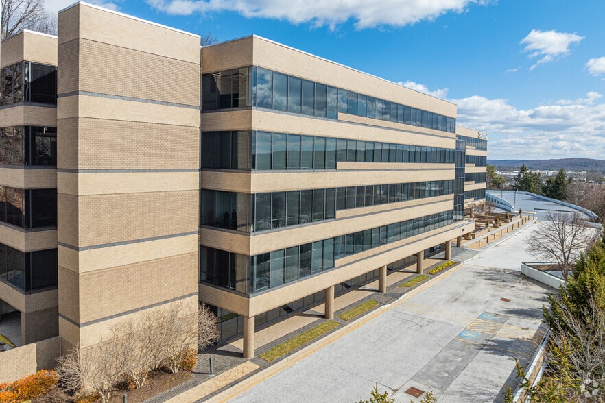 Primary Photo Of 200 International Cir, Hunt Valley Office For Sale