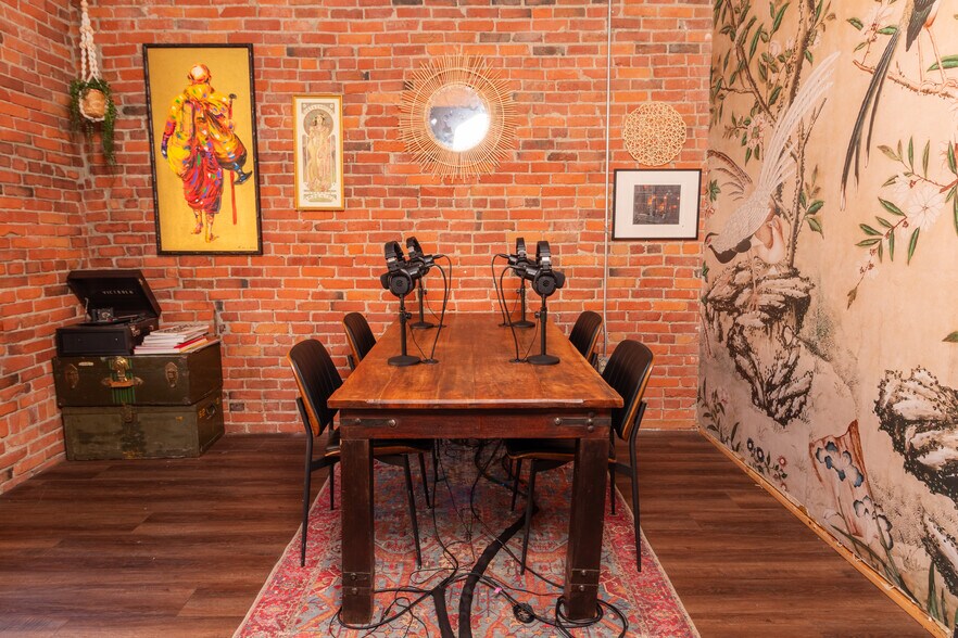 More Photos Of 313 1st Ave S, Seattle Office For Sale