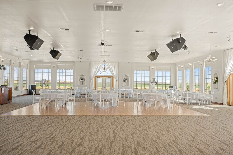 More Photos Of 796 W Evan Hewes, El Centro Restaurant For Sale