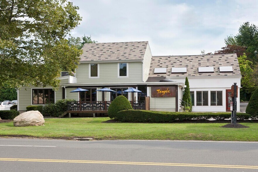 More Photos Of 1330 Post Rd E, Westport Storefront For Lease