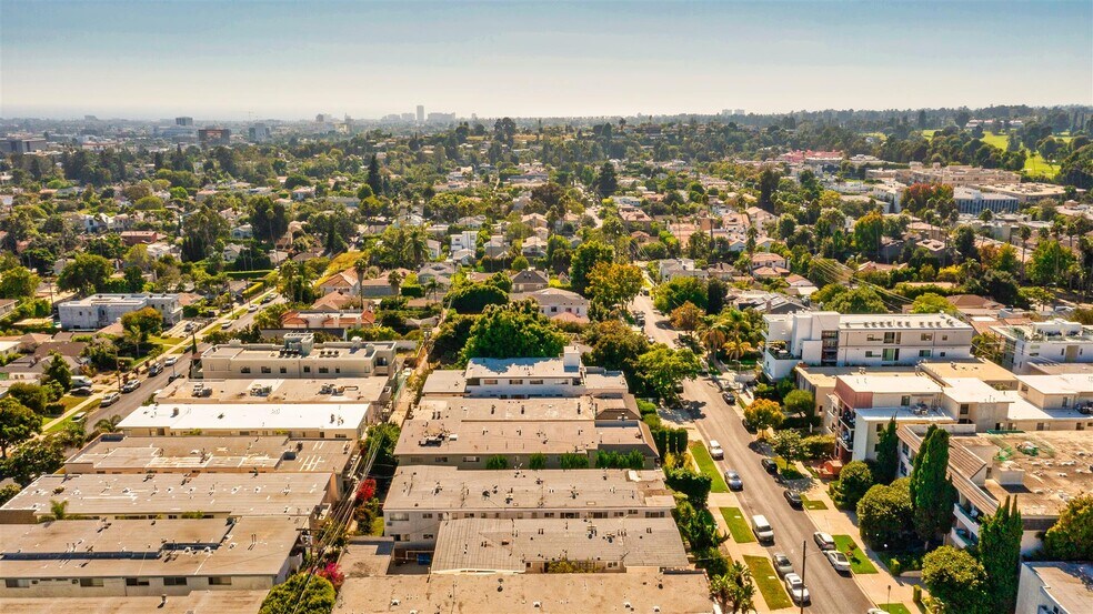 More Photos Of 11938 Dorothy St, Los Angeles Apartments For Sale