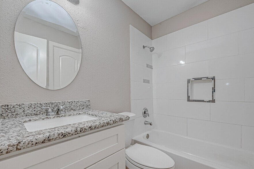 More Photos Of 7315 Housman, Houston Specialty For Lease