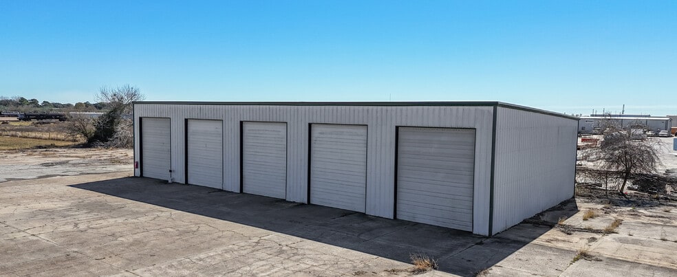 More Photos Of 3199 Old Goliad Rd, Victoria Industrial For Sale
