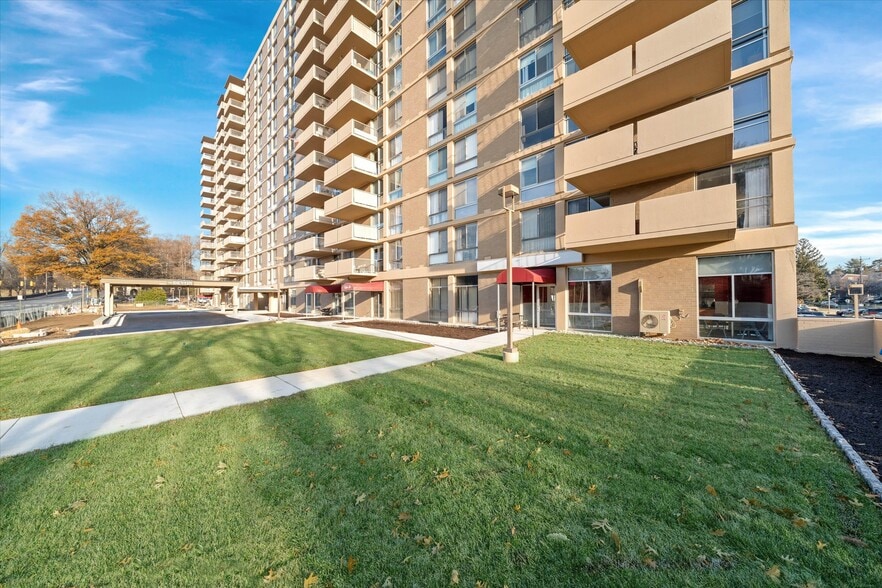 More Photos Of 2401 Pennsylvania Ave, Wilmington Apartments For Sale