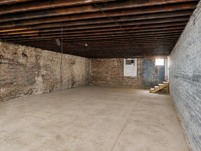 More Photos Of 212 N Liberty St, Jackson Storefront Retail Office For Lease