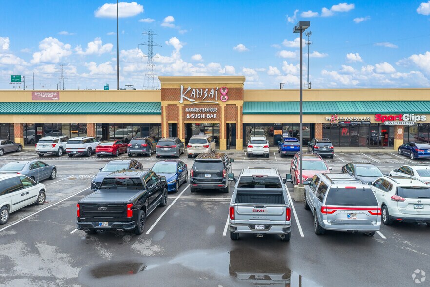More Photos Of 1370 Veterans Pky, Clarksville Restaurant For Lease