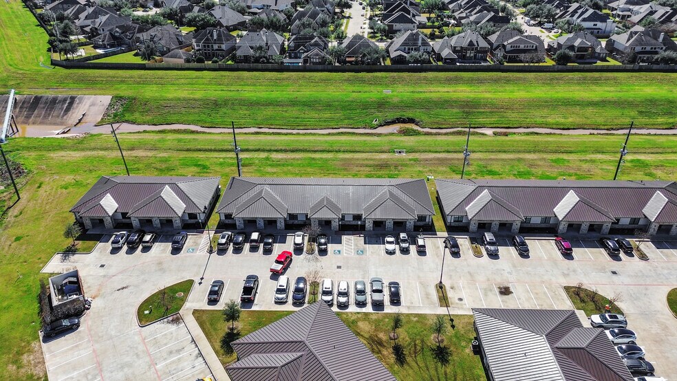 More Photos Of 800 Bonaventure Way, Sugar Land Medical For Sale