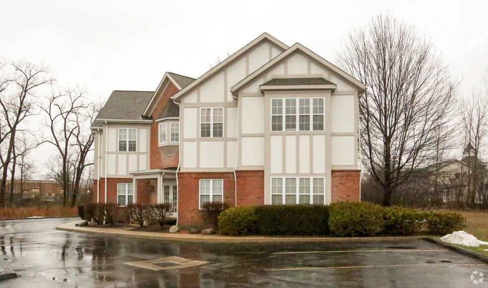 More Photos Of 33165 Solon Rd, Solon Office For Sale