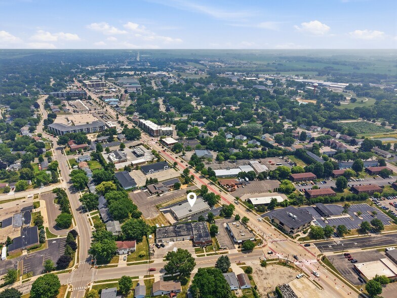 More Photos Of 1280 W Main St, Sun Prairie Freestanding For Sale