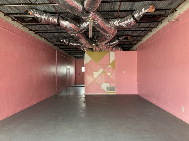 More Photos Of 121 N Gray St, Killeen Freestanding For Lease