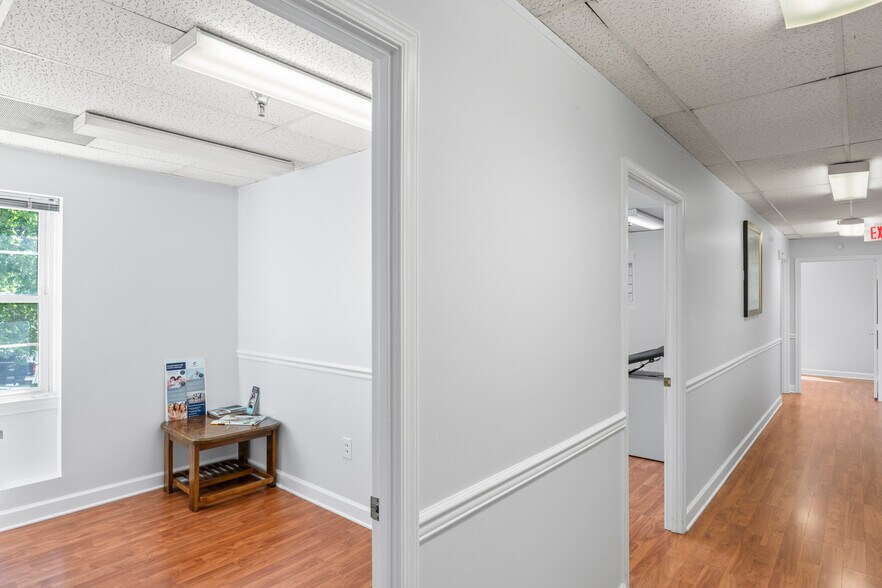 More Photos Of 5514 Alma Ln, Springfield Medical For Lease