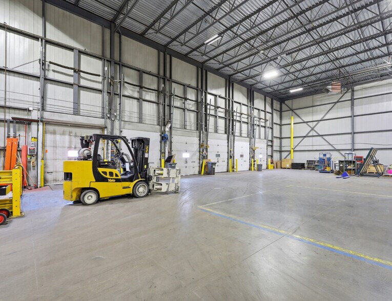 More Photos Of 541 Rue Melchers, Berthierville Industrial For Lease