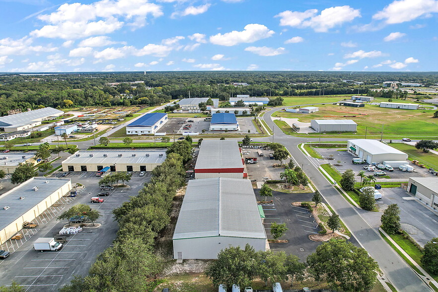 More Photos Of 1811 Greenleaf Ln, Leesburg Warehouse For Lease