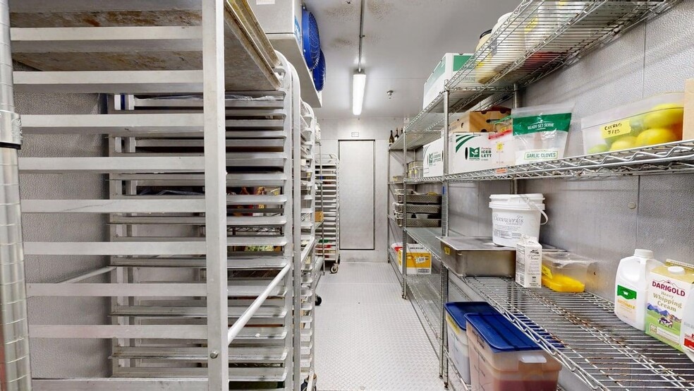 More Photos Of 2401 Montana Ave, Billings General Retail For Sale