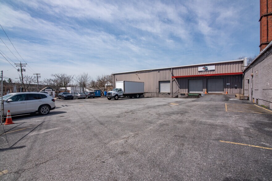 More Photos Of 4128 Hayward Ave, Baltimore Warehouse For Sale