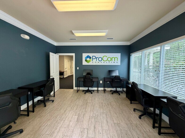 More Photos Of 1618 Mahan Center Blvd, Tallahassee Office For Sale