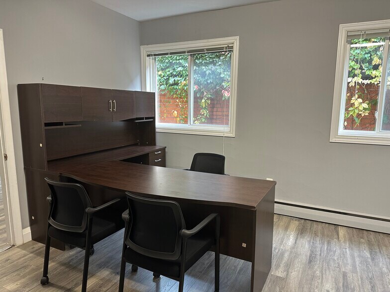 More Photos Of 70 King St E, Hamilton Storefront For Lease