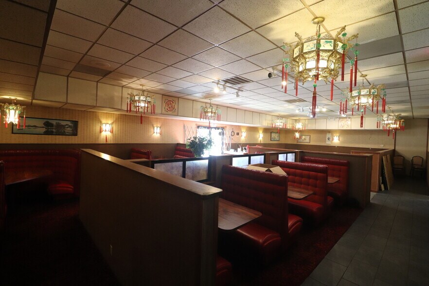 More Photos Of 2425 Oak St, Baker City Restaurant For Sale