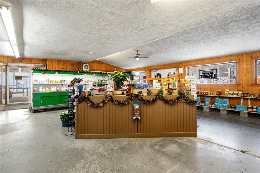 More Photos Of 485 Seneca St, Sherrill Freestanding For Sale