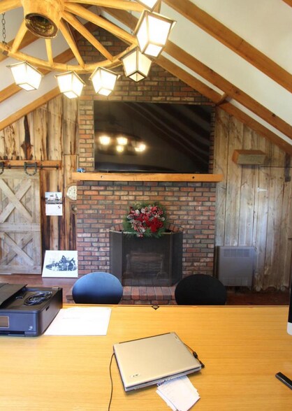 More Photos Of 19 West Ave, Woodstown Loft Creative Space For Sale