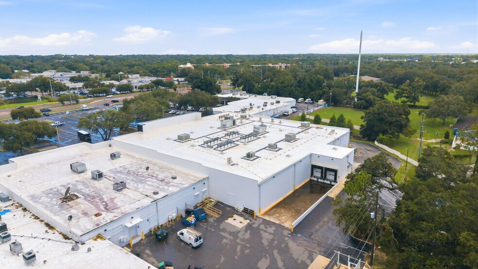 More Photos Of 2519 N McMullen Booth Rd, Clearwater Freestanding For Lease