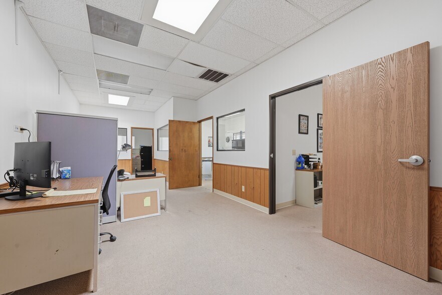 More Photos Of 14010 Poway Rd, Poway Freestanding For Sale