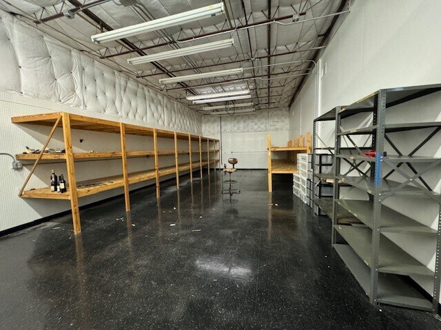 More Photos Of 813 Morrow St, Austin Flex For Lease