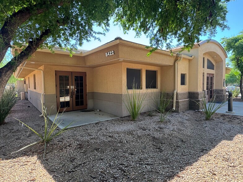 More Photos Of 8422 E Shea Blvd, Scottsdale Medical For Lease