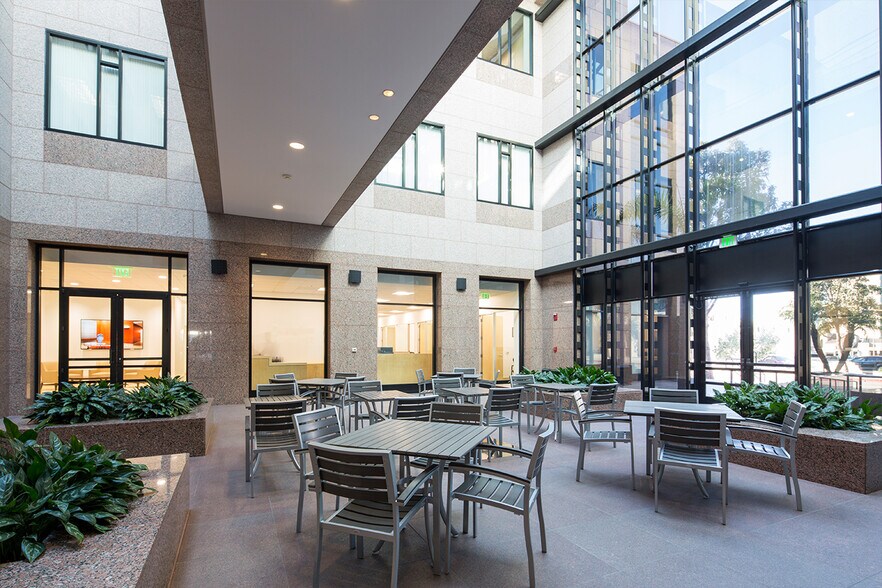 More Photos Of 808 Wilshire Blvd, Santa Monica Loft Creative Space For Lease