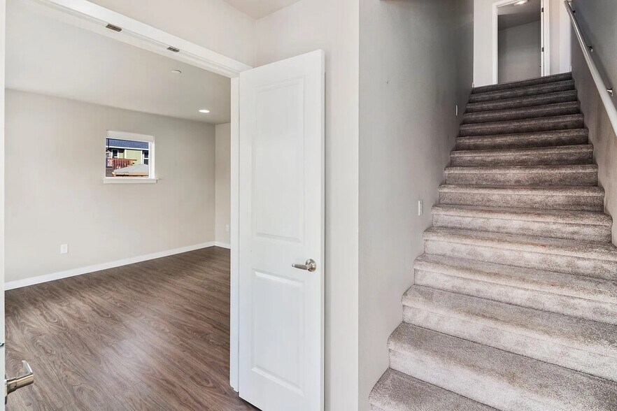 More Photos Of 17825 22nd Ave E, Tacoma Apartments For Sale