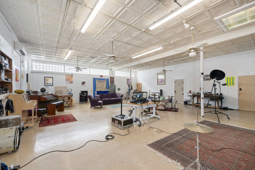 More Photos Of 1651 W Woodlawn Dr, San Antonio Storefront Retail Residential For Sale